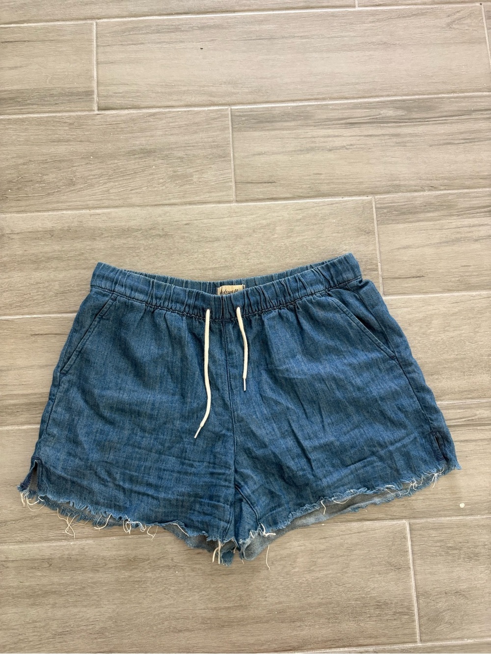 Madewell Linen / Cotton Blend Chambray Drawstring Pull On Shorts - Small - Picture 2 of 4